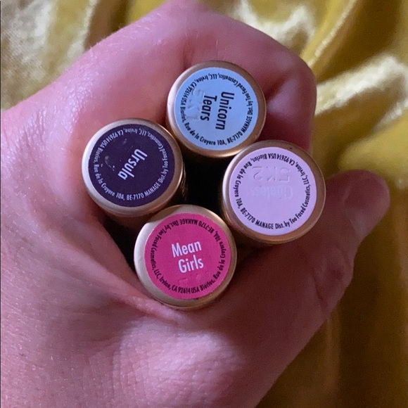 (4) too faced lipsticks - Picture 3 of 4